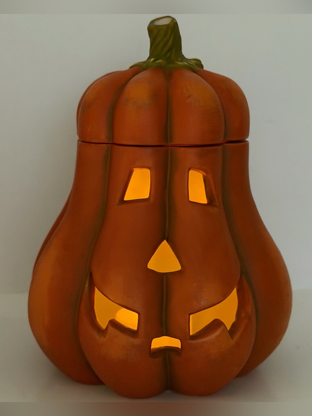 Ceramic Jack O Lantern Pumpkin Tealight Candle Holder Halloween Decor 7” - Picture 2 of 12